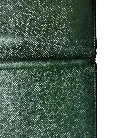 Louis Vuitton Vintage Taiga Leather Bifold Wallet Dark Green - Picture 3 of 13